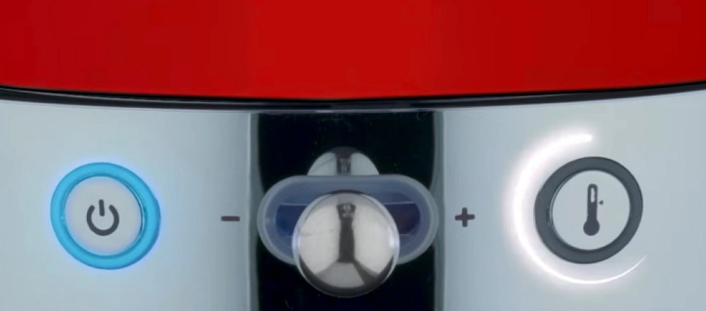 Обзор на чайник Smeg KLF04RDEU Обзор на чайник Smeg KLF04RDEU